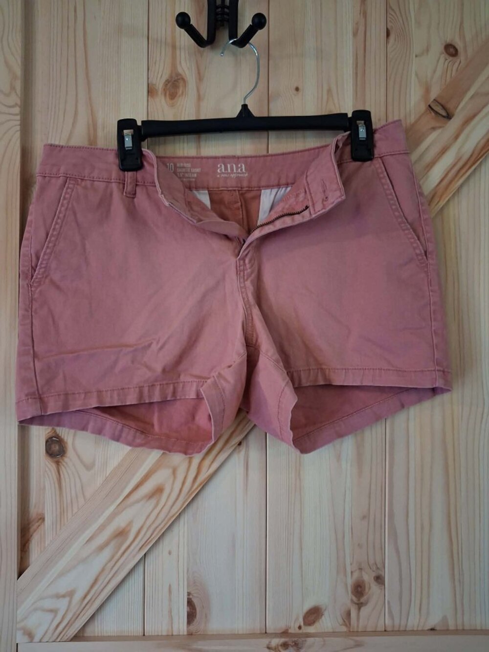 a.n.a Mid Rise Shorts Womens Size 10 Pink 3.5” Inseam Casual Summer Chino